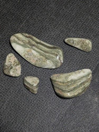 Phosphorescent jasper polished - phosphorescent,
